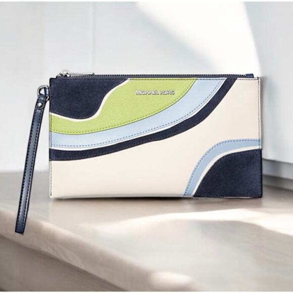 NWT Michael Kors Jet Set Travel Large Patchwork Wristlet - Picture 1 of 6